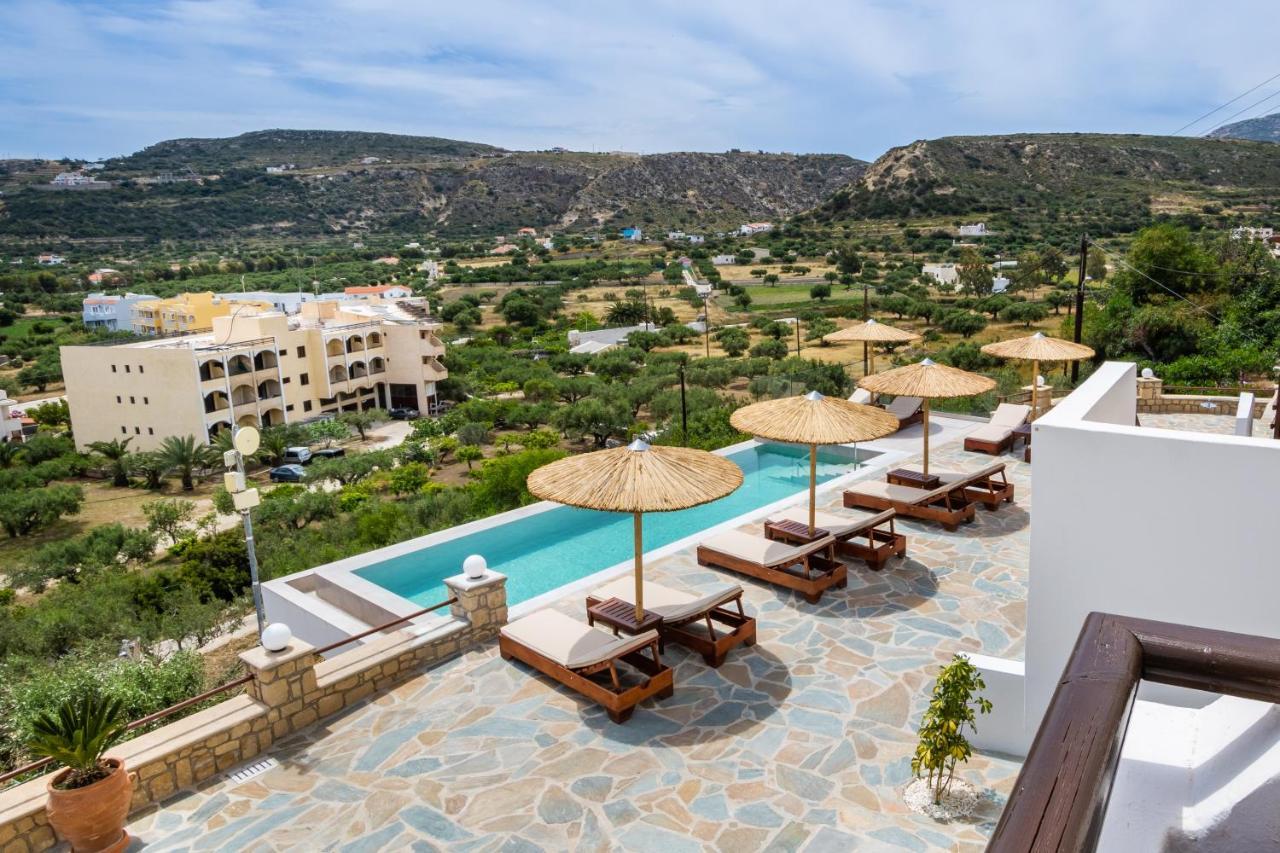 Aphrodite Luxury Studios & Apartments カルパトス エクステリア 写真
