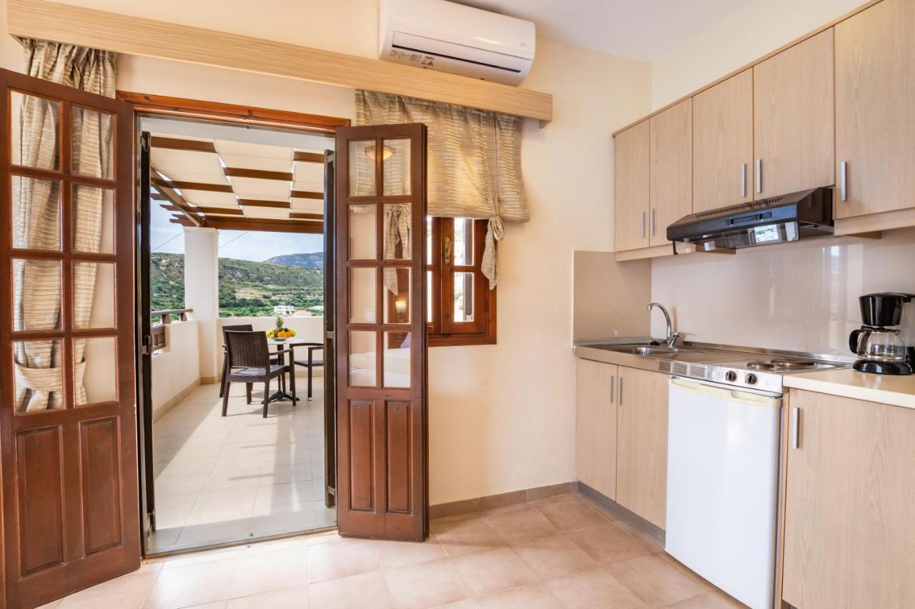 Aphrodite Luxury Studios & Apartments カルパトス エクステリア 写真