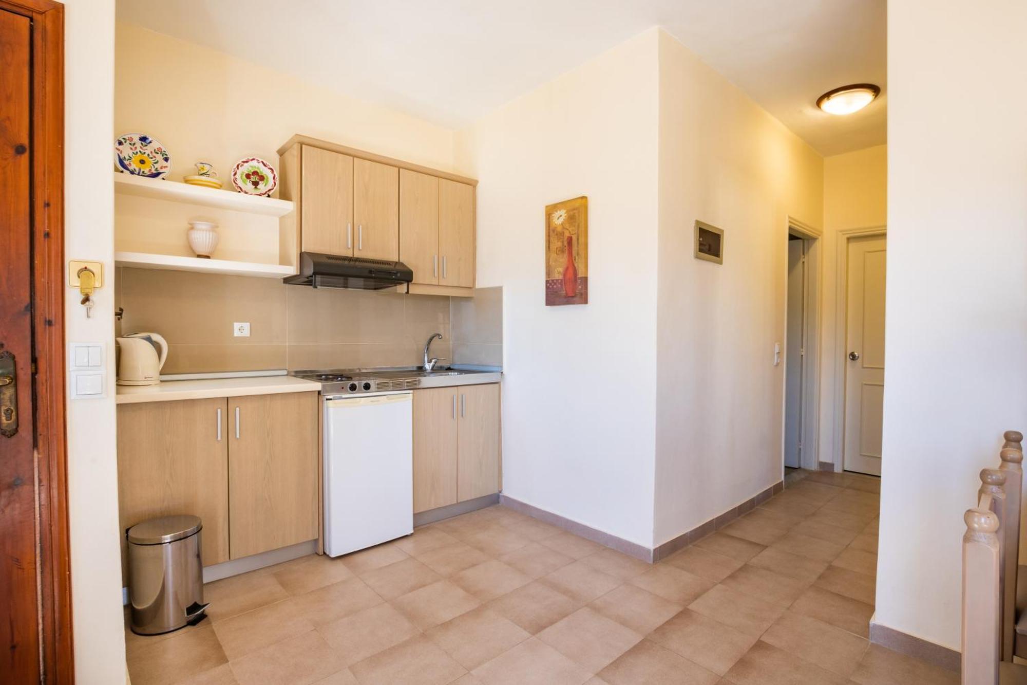 Aphrodite Luxury Studios & Apartments カルパトス エクステリア 写真