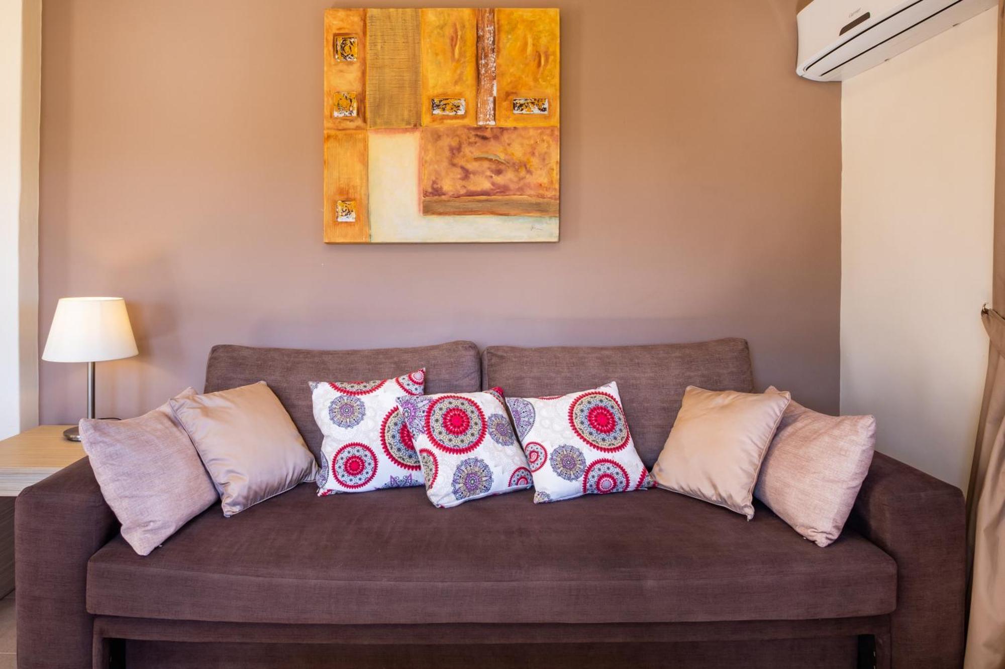 Aphrodite Luxury Studios & Apartments カルパトス エクステリア 写真